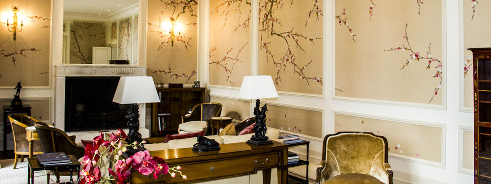 Lenses chosen to resemble the viewing angle of the human eye